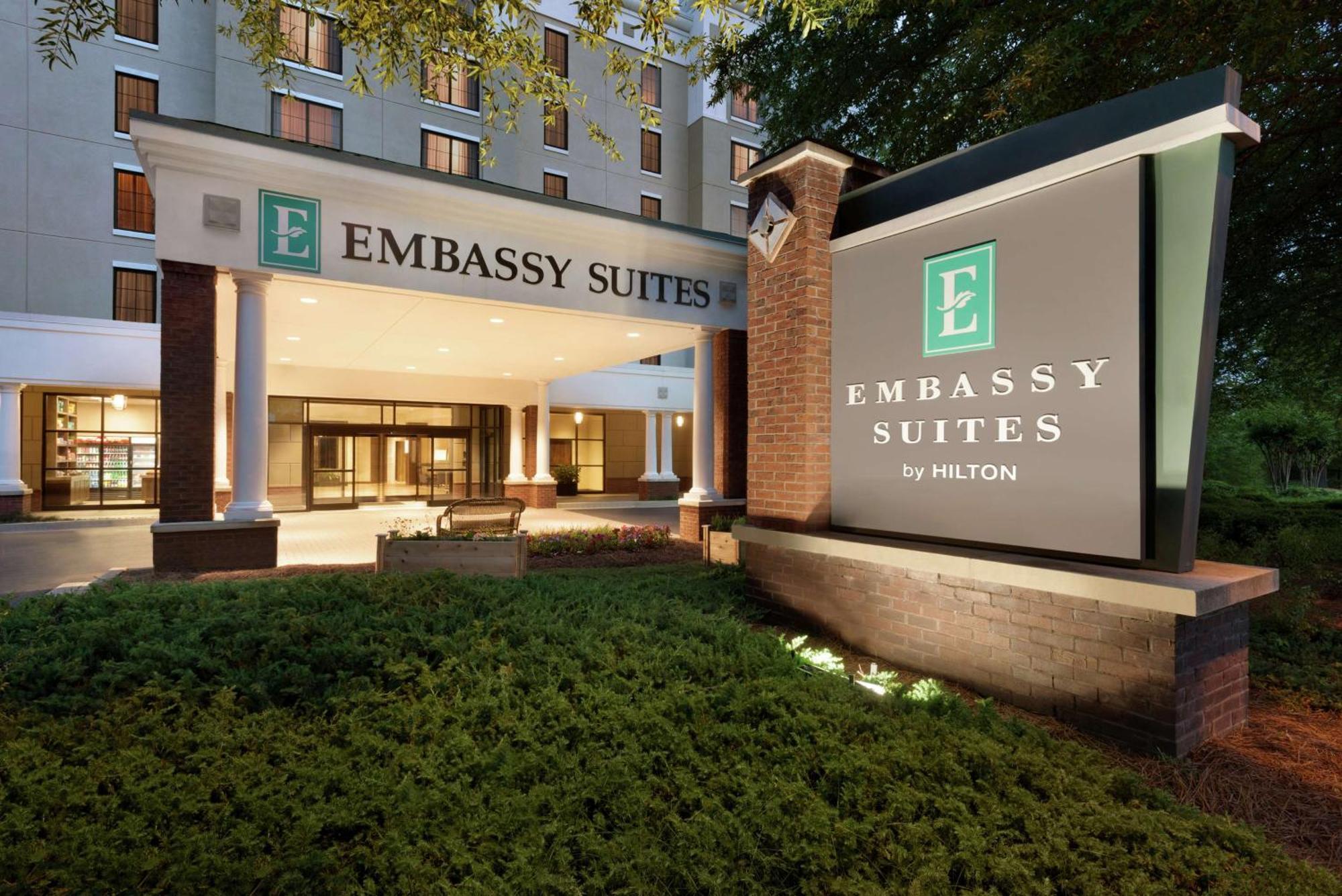 Embassy Suites By Hilton Atlanta Альфаретта Экстерьер фото